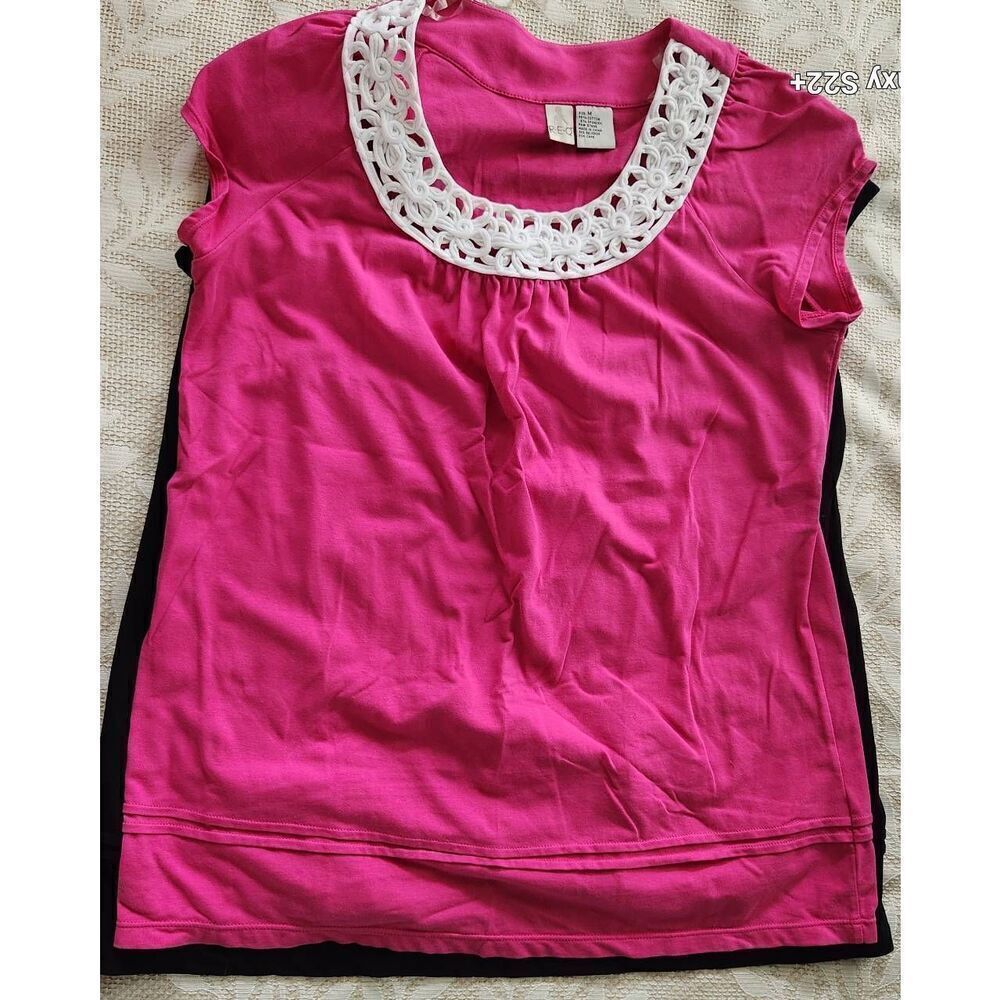 T58 R.E.Q. Hot pink dressy tank with pretty flowery trim